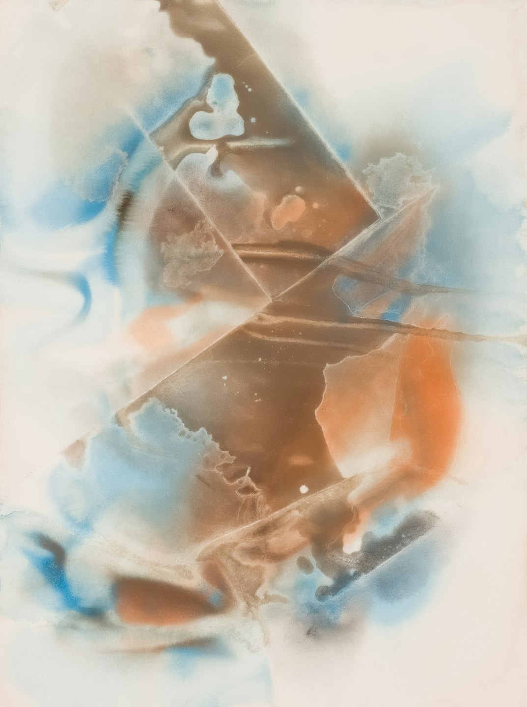 Arte astratta con sfumature blu e terrose fluenti.